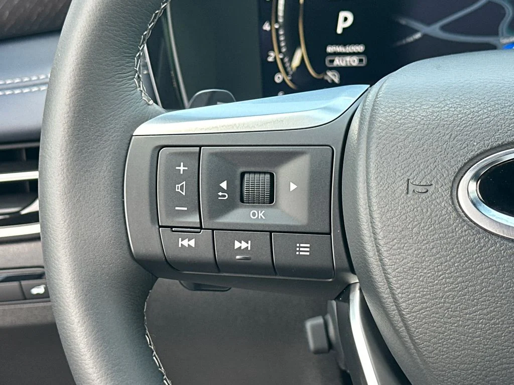 Certified Used 2026 Black INFINITI SPORT image 21