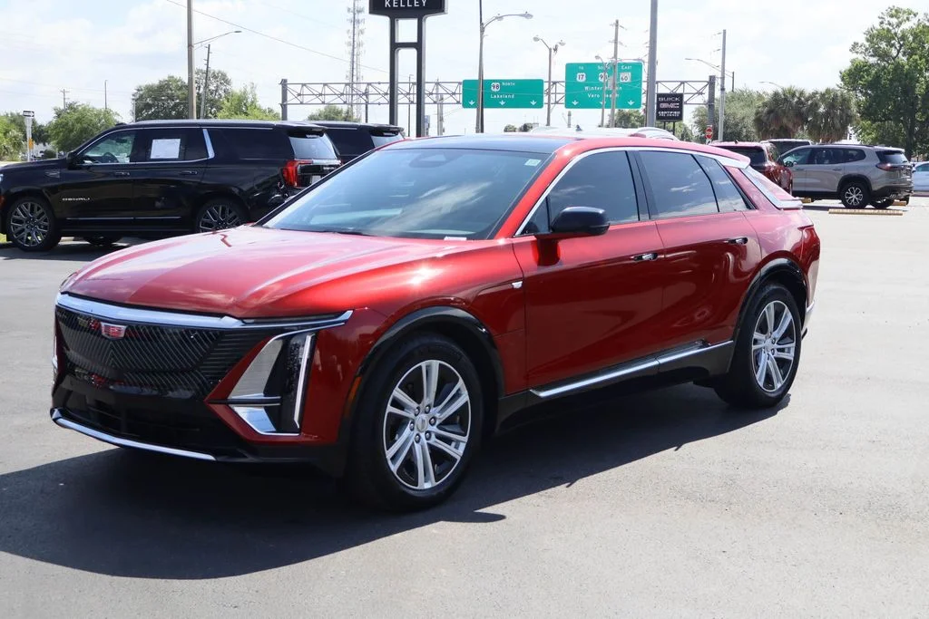 Used 2024 Red Cadillac Tech image 5