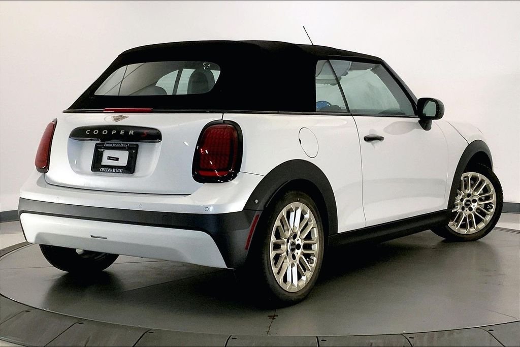 Used 2026 Nanuq White Metallic MINI Iconic image 12