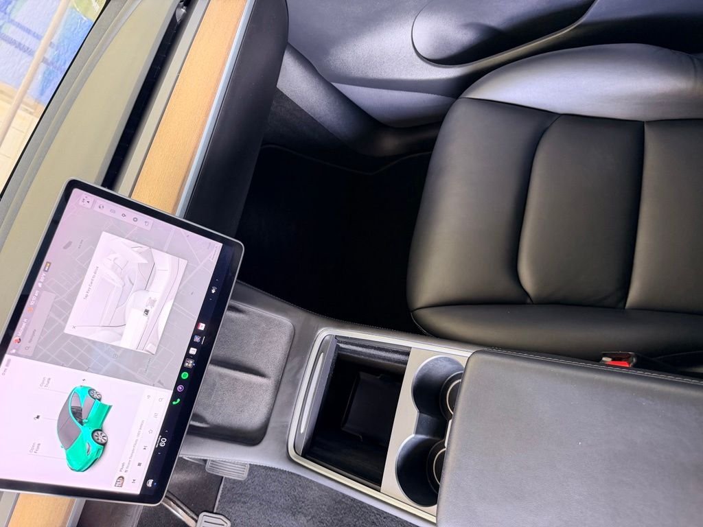 Used 2021  Tesla Long Range image 23