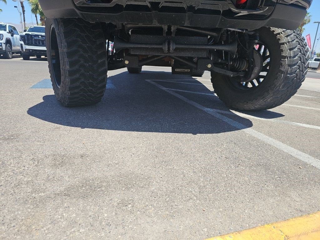 Used 2022 Onyx Black GMC AT4 image 27
