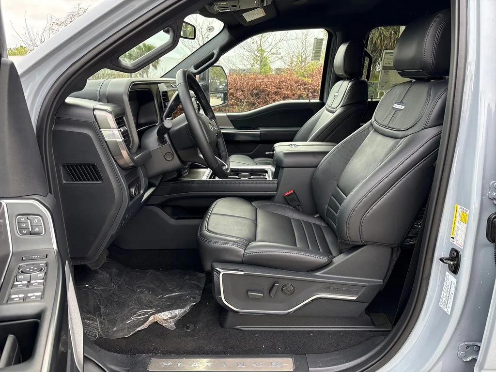 New 2026 Gray Ford Platinum image 30