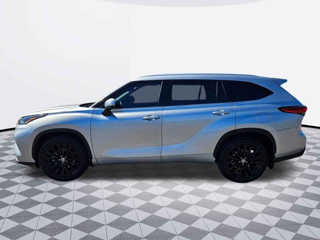 Used 2022 Celestial Silver Metallic Toyota XLE image 2