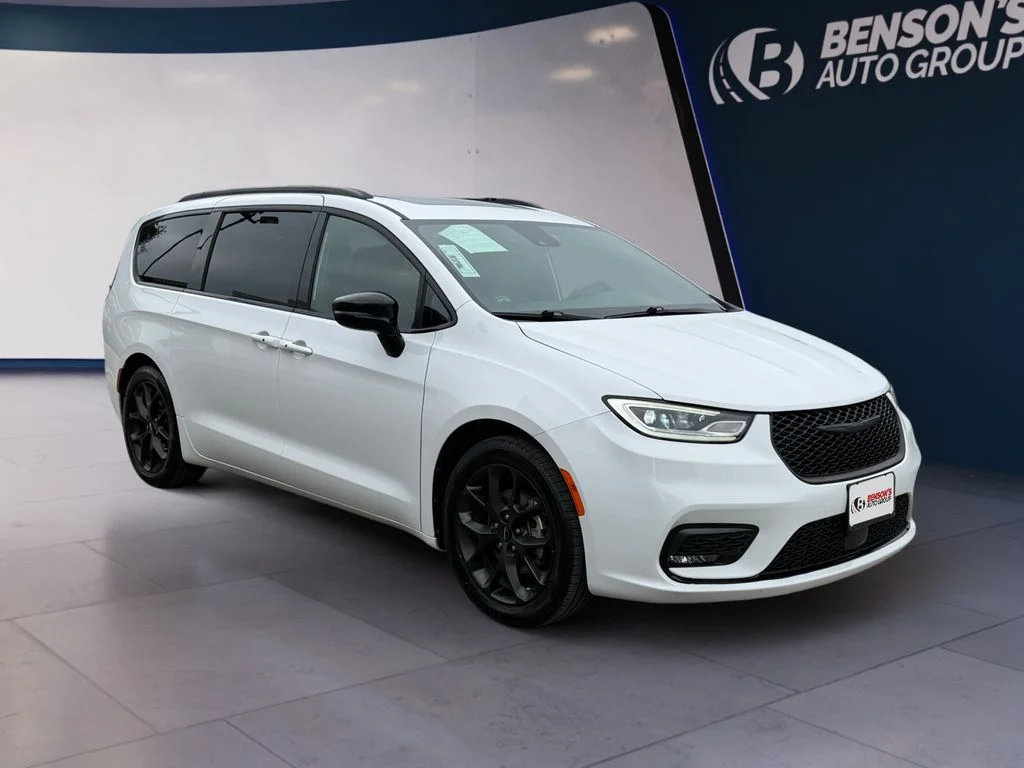 2025 Chrysler Pacifica Limited - Photo 7
