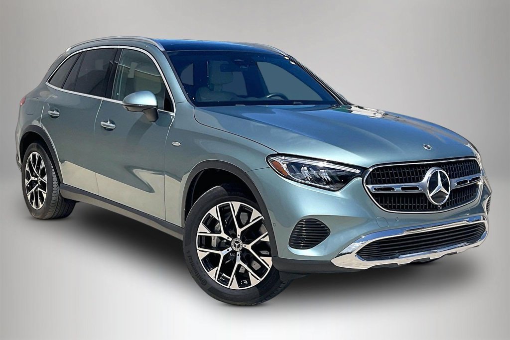 2025 Mercedes-Benz GLC