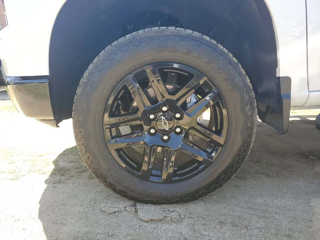 Used 2024 Summit White Chevrolet Custom Trail Boss image 7