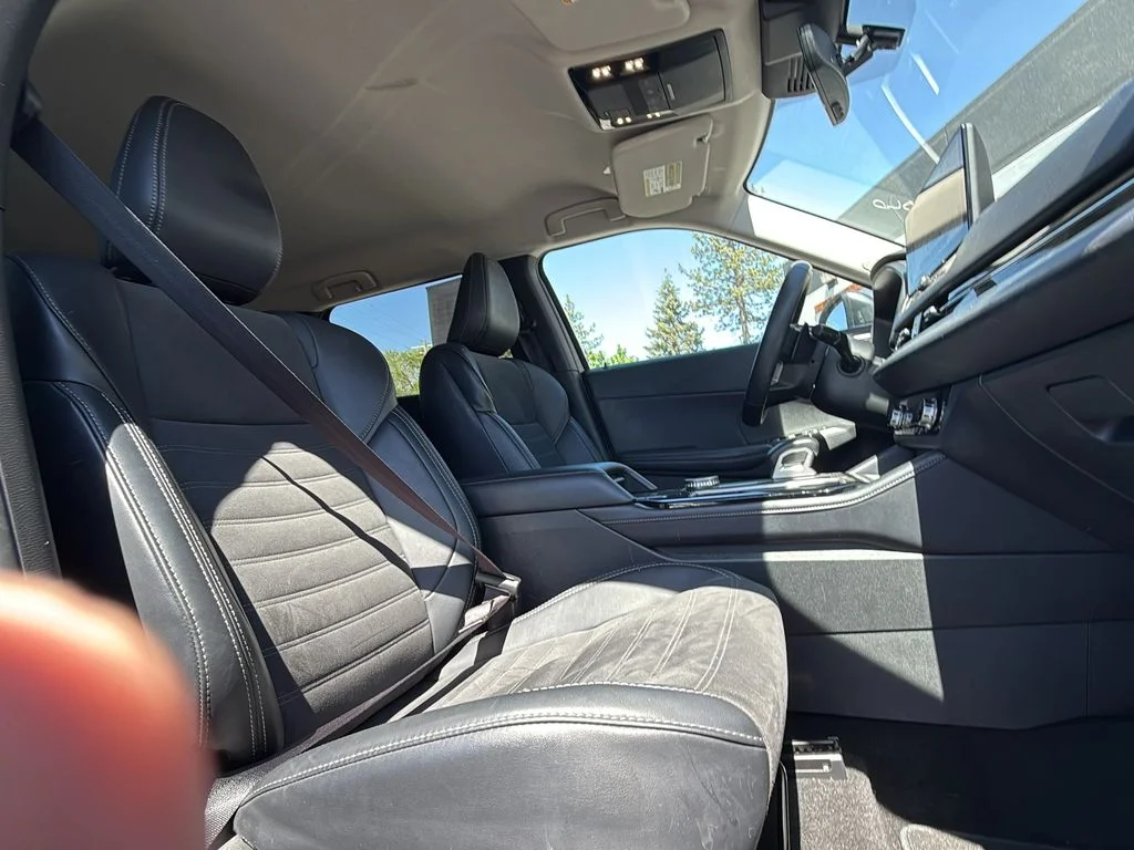 Used 2025 Gray Mitsubishi SE image 24