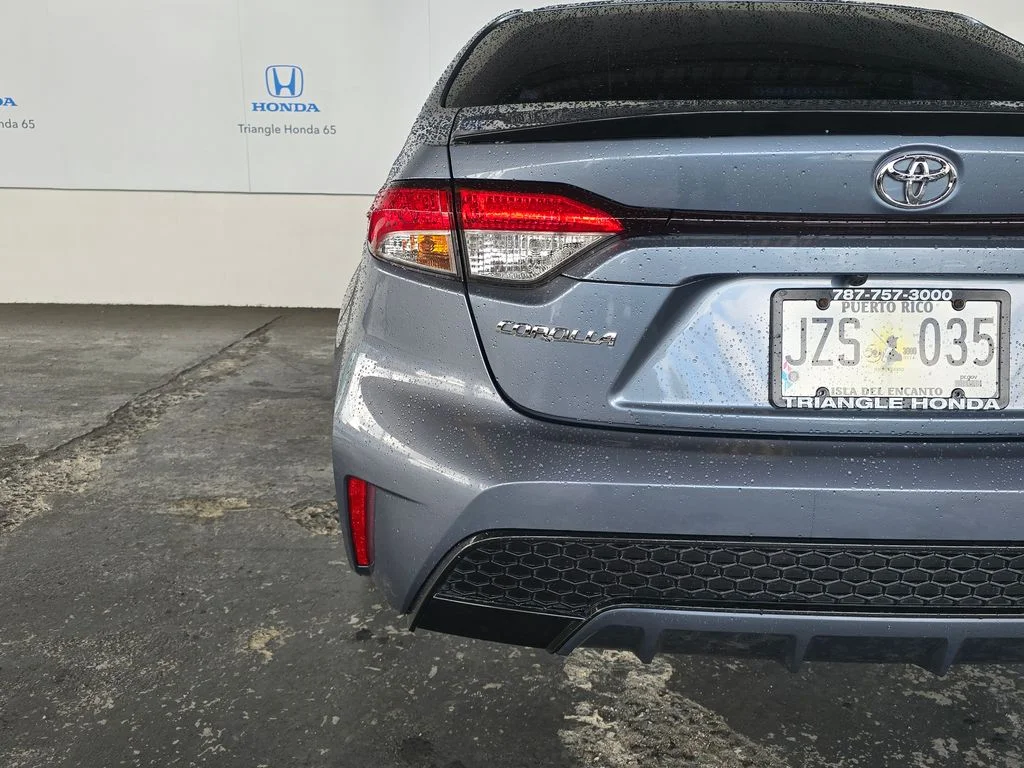 Used 2022  Toyota SE image 34