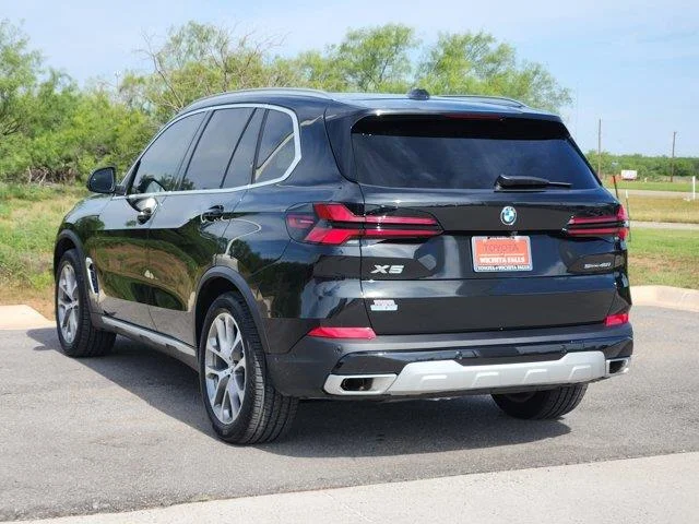 Used 2026 Black Sapphire BMW sDrive40i 4x2 Sports Activity Vehicle image 5