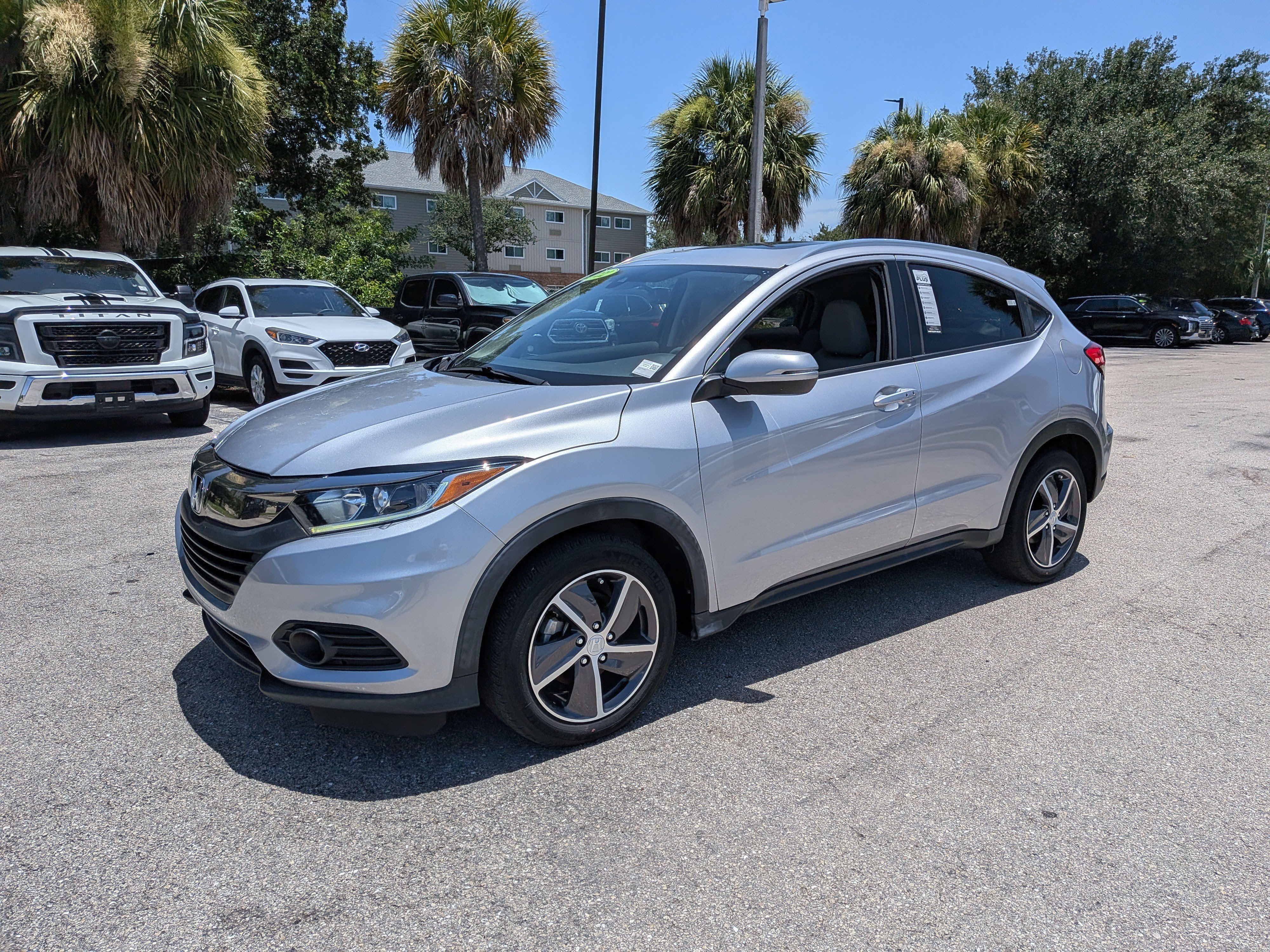 Used 2022 Lunar Silver Metallic Honda EX image 8