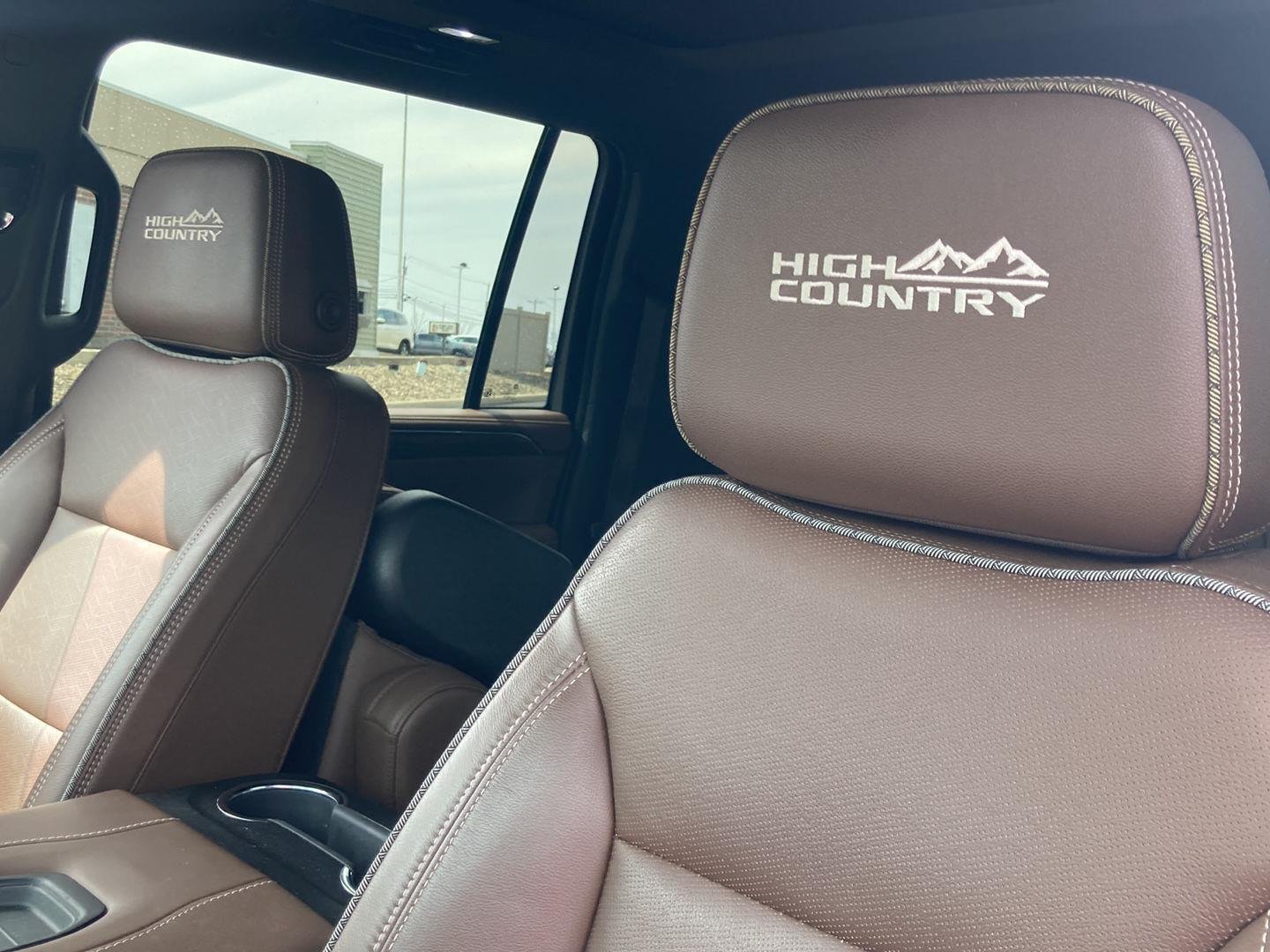 Used 2023 Iridescent Pearl Tricoat Chevrolet High Country image 13