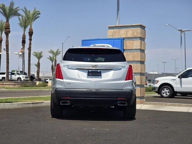 Used 2017 Radiant Silver Metallic Cadillac Luxury image 6