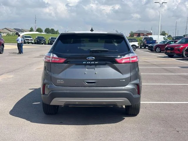 Used 2024 Carbonized Gray Metallic Ford  image 4
