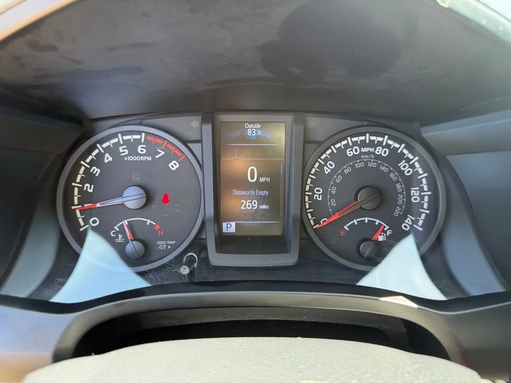 Used 2022 White Toyota SR image 20