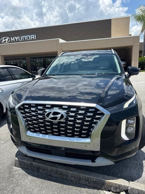 Used 2022 Black Hyundai Limited image 1