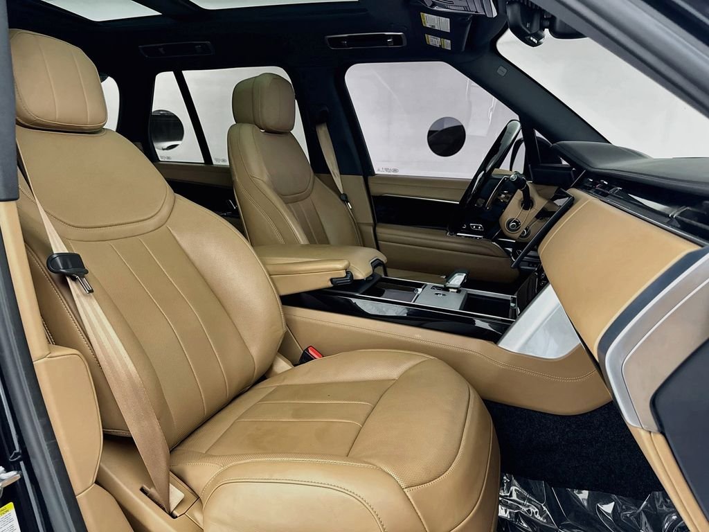 Certified Used 2025 Black Land Rover SE image 29