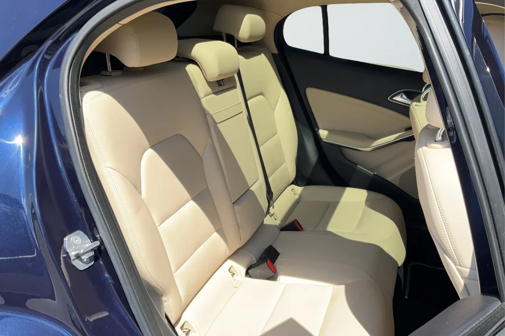 Used 2019 Blue Mercedes-Benz GLA 250 image 20