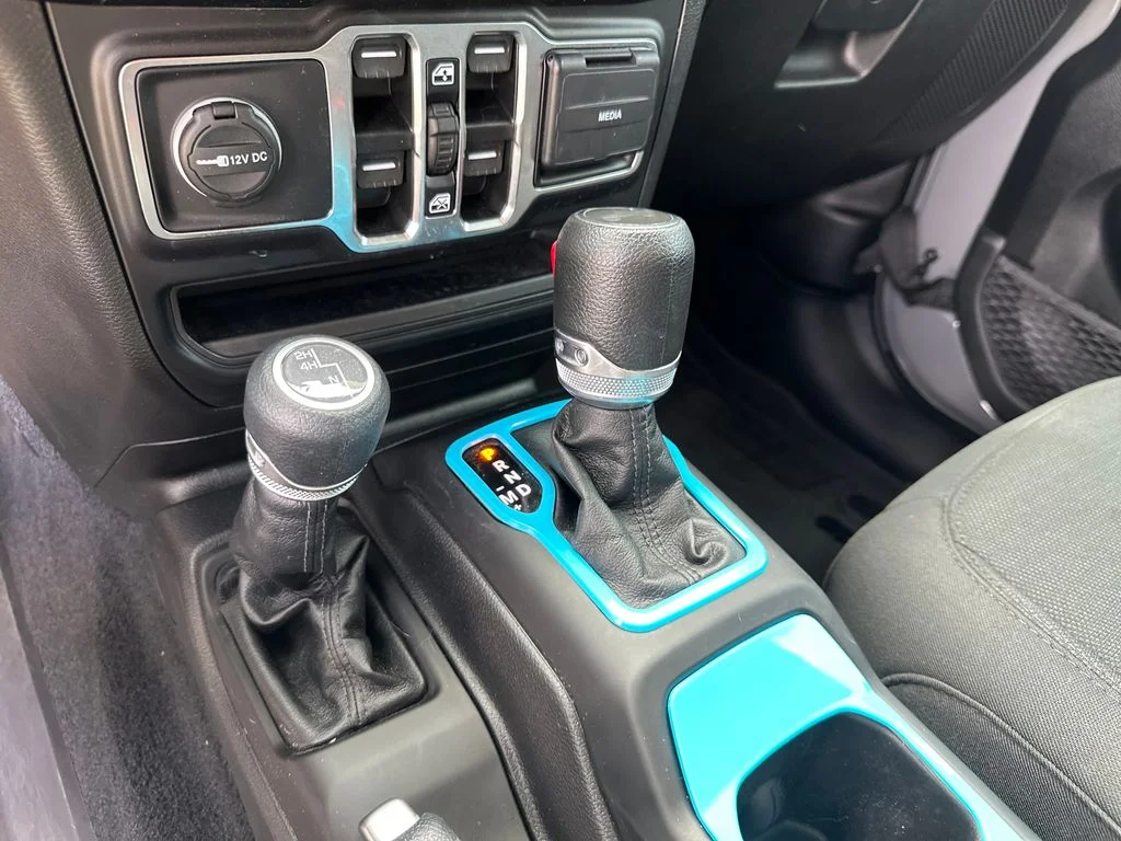 Used 2023 Gray Jeep Sport S image 29