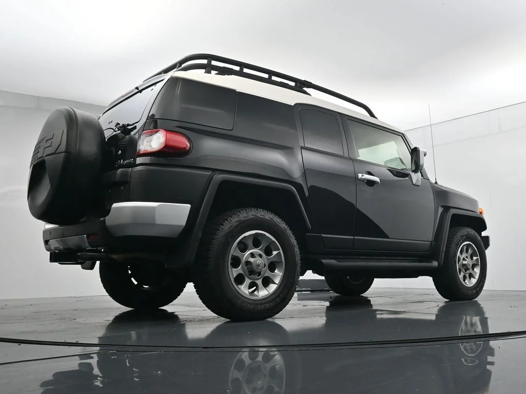 Used 2013 Black Toyota Base image 22