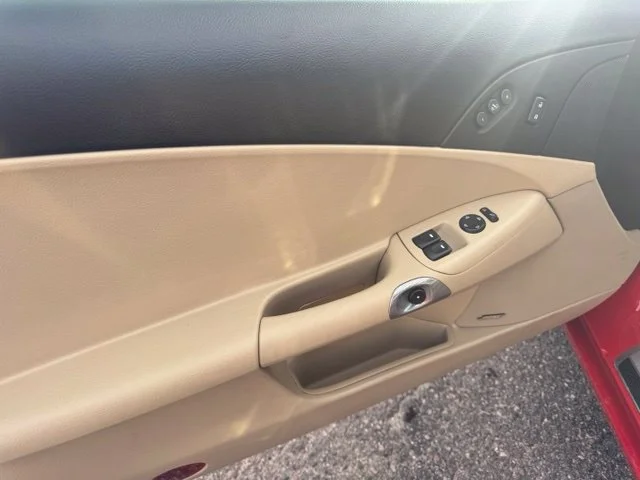 Used 2007 Victory Red Chevrolet  image 13