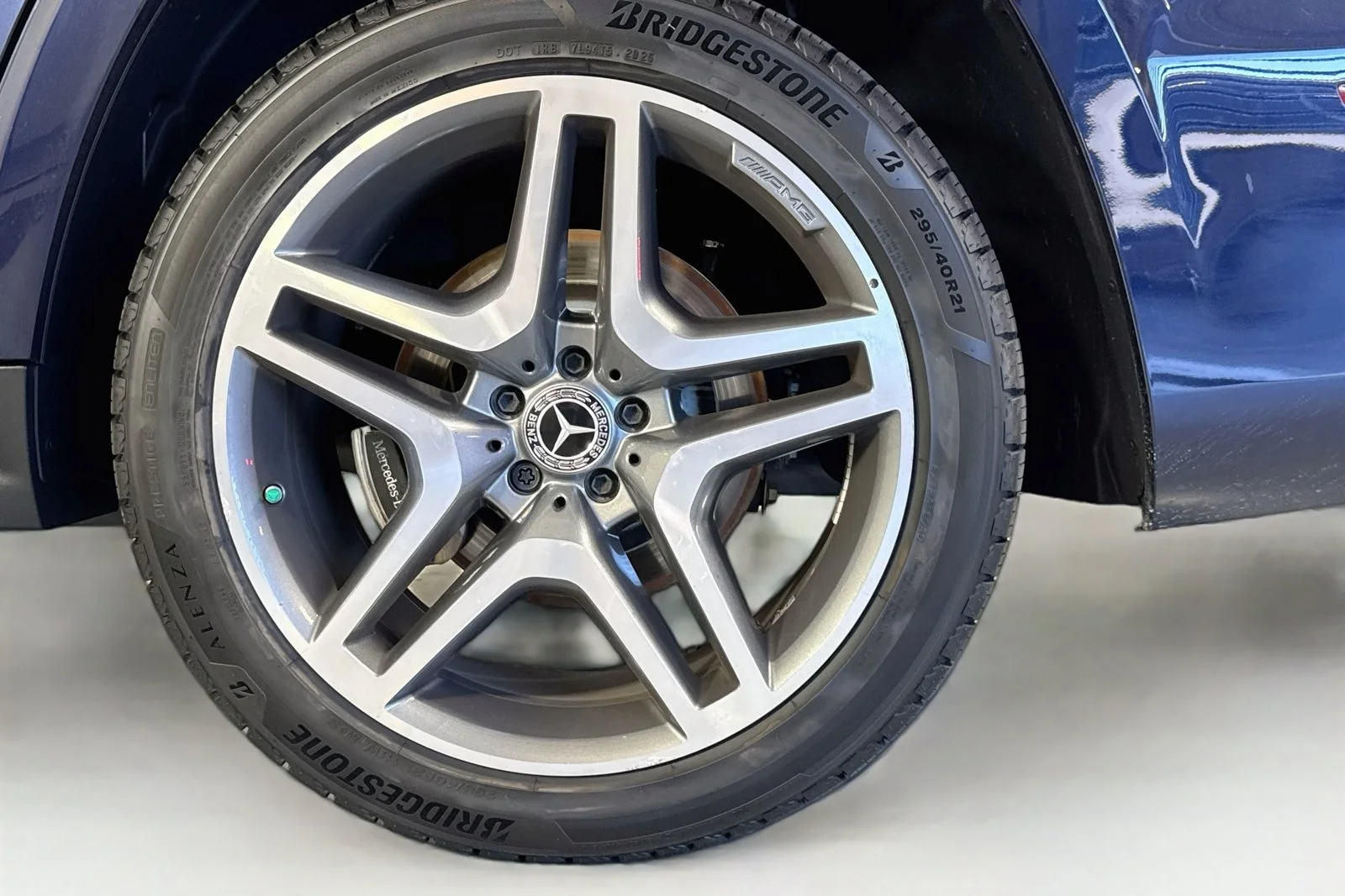 Used 2019 Lunar Blue Metallic Mercedes-Benz GLS 550 image 30