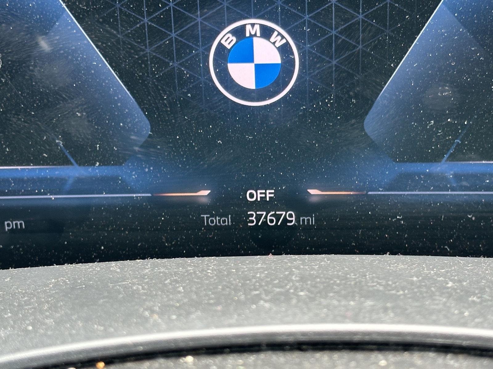 Used 2026 Skyscraper Grey Metallic BMW xDrive40i image 14