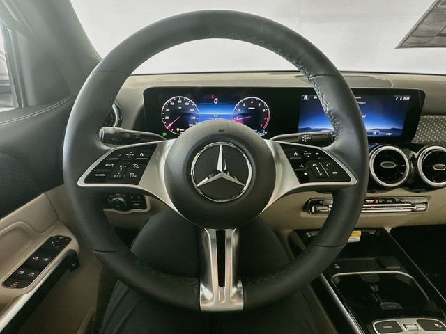 Used 2026 Gray Mercedes-Benz GLB 250 image 11