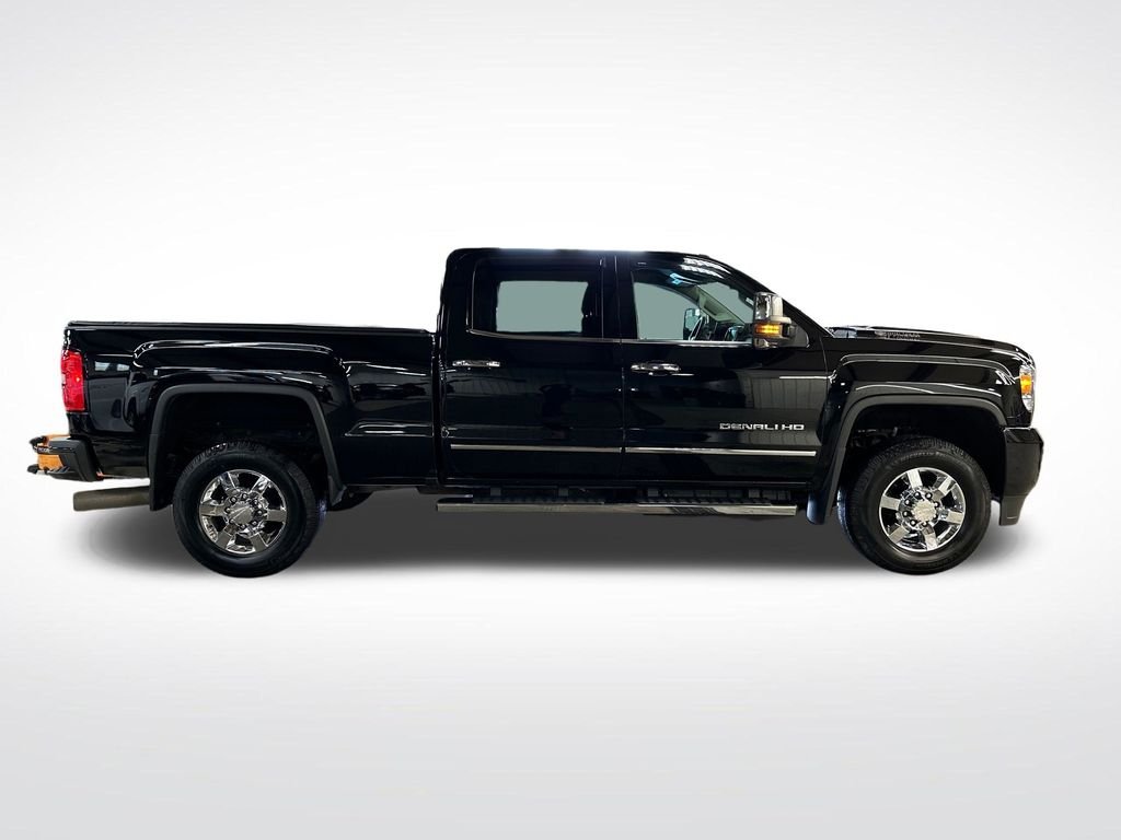 Used 2017 Black GMC Denali image 7