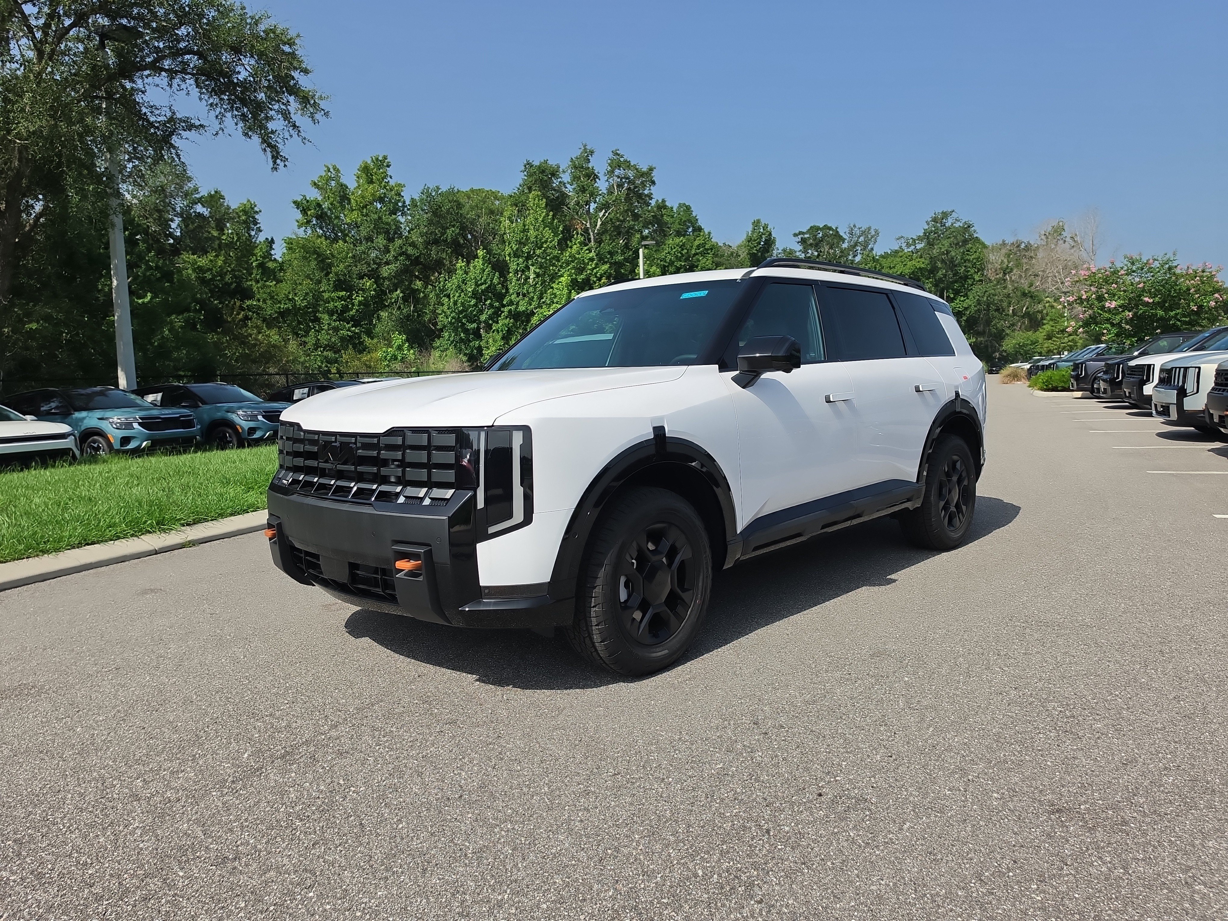 New 2027 Glacial White Kia X-Pro SX Prestige image 4