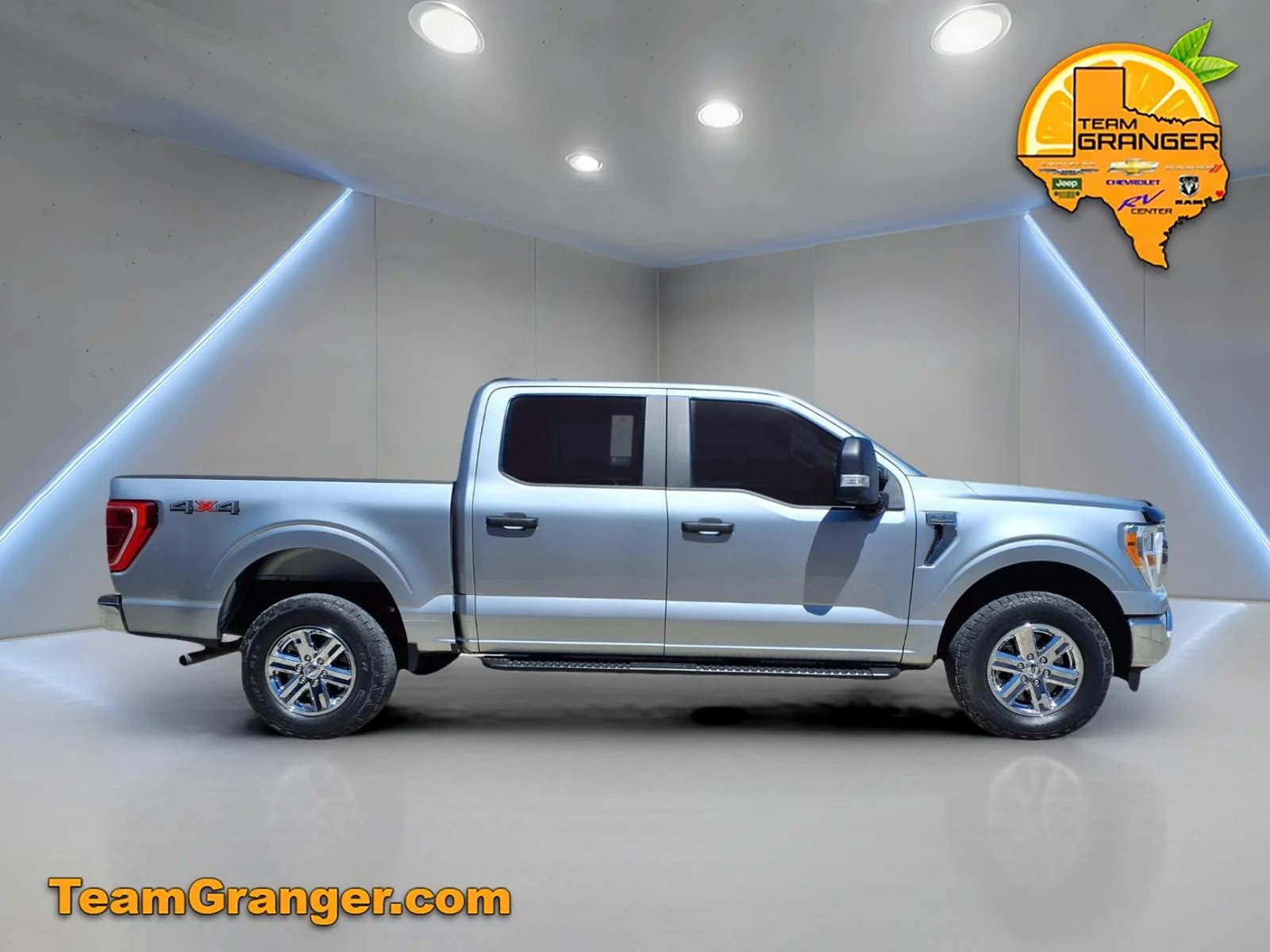 Used 2022 Silver Ford XLT image 5