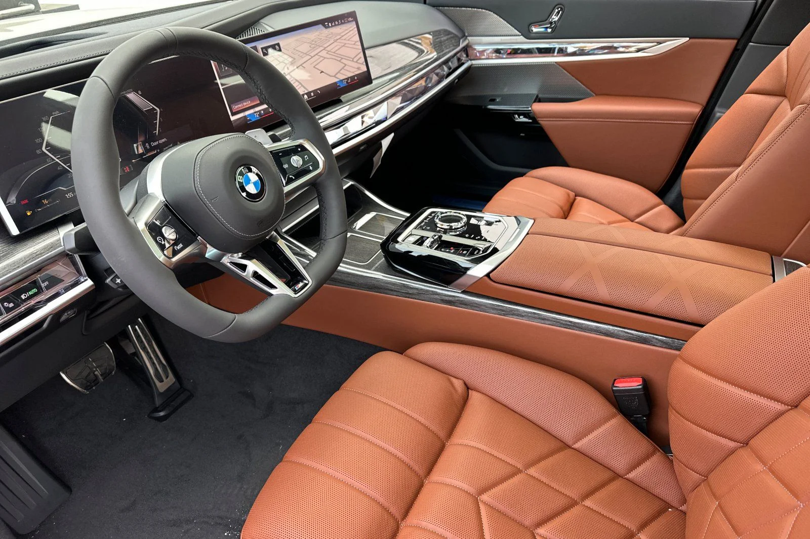 New 2026 Oxide Grey Metallic BMW 760i xDrive image 7