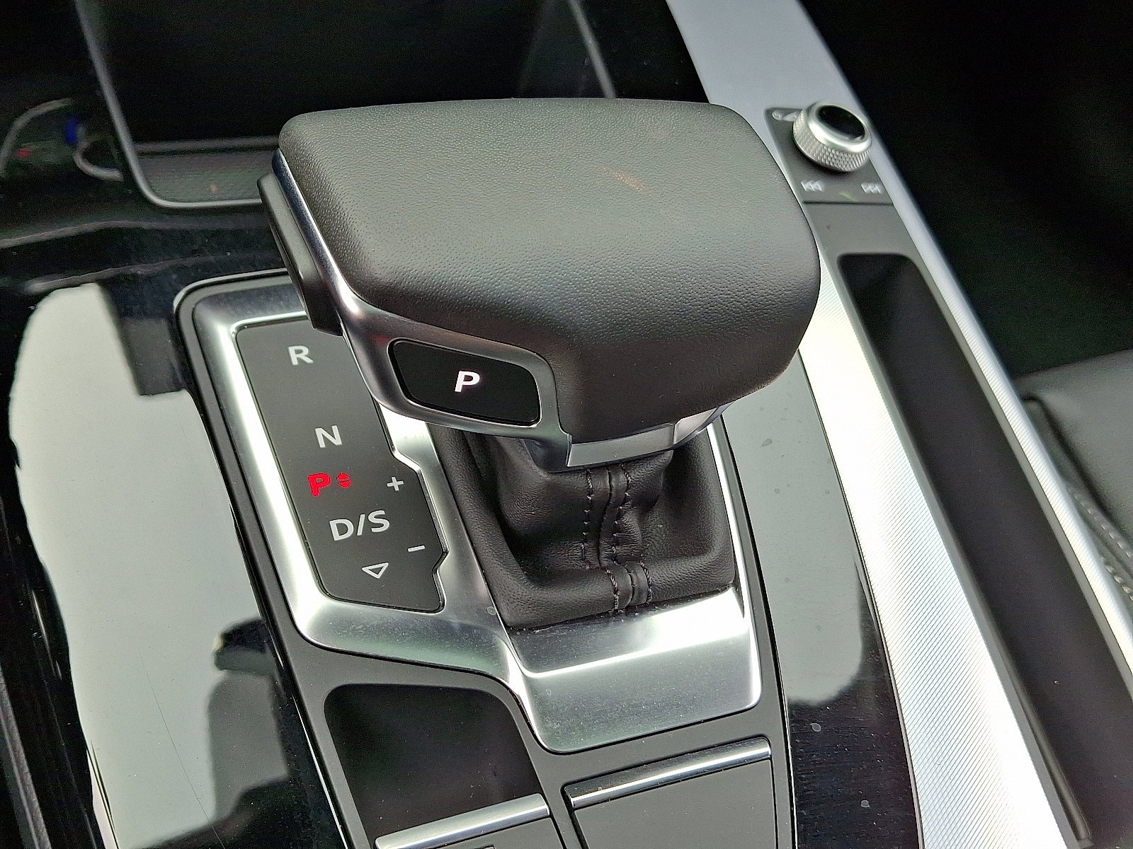 2025 Audi Q5 Premium - Photo 15