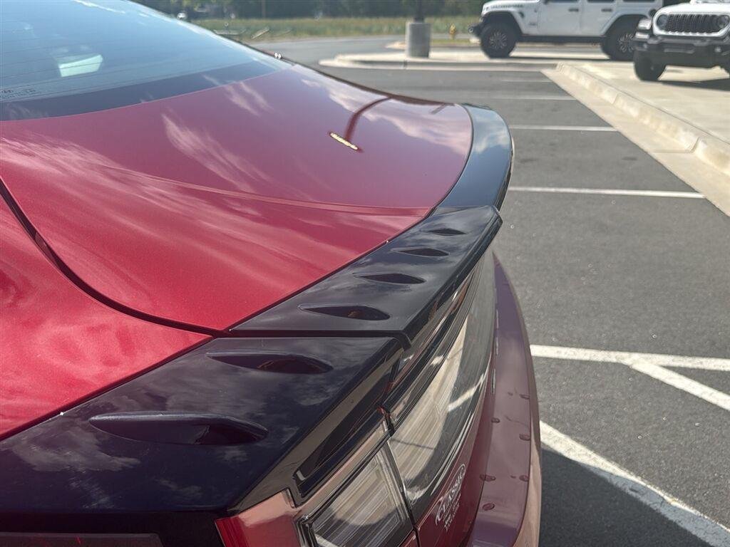 Used 2025 Ultimate red Hyundai SEL image 13
