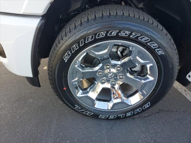 New 2026 Bright White Clear-Coat Exterior Paint RAM BIG HORN image 35