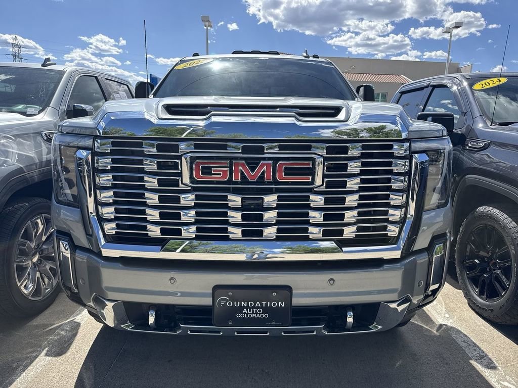 Used 2025 Sterling Metallic GMC Denali image 33