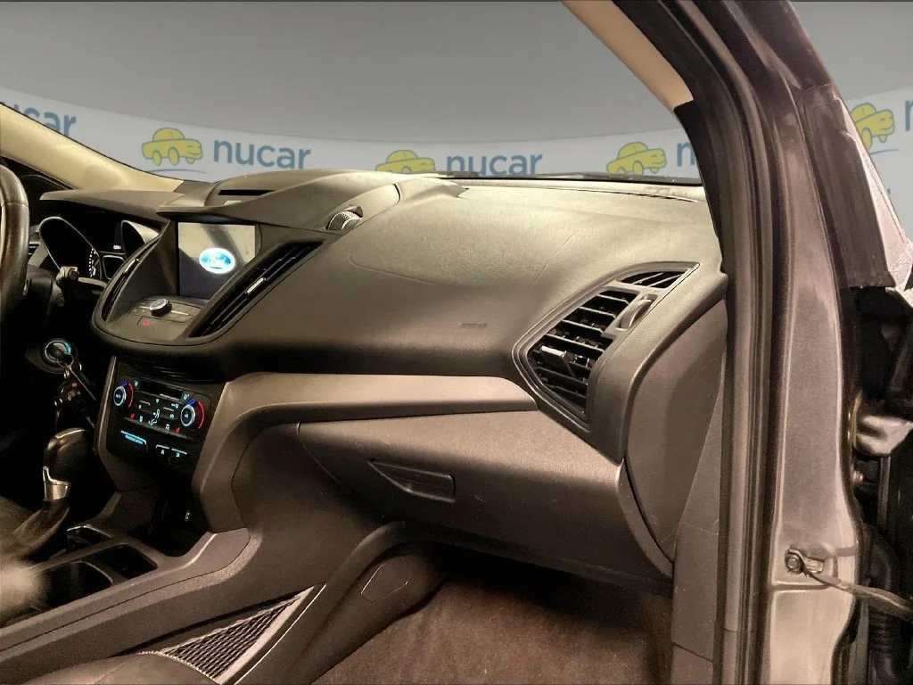 Used 2017 Gray Ford SE image 13