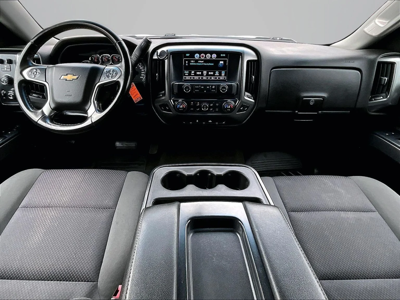 Used 2016 White Chevrolet LT image 17