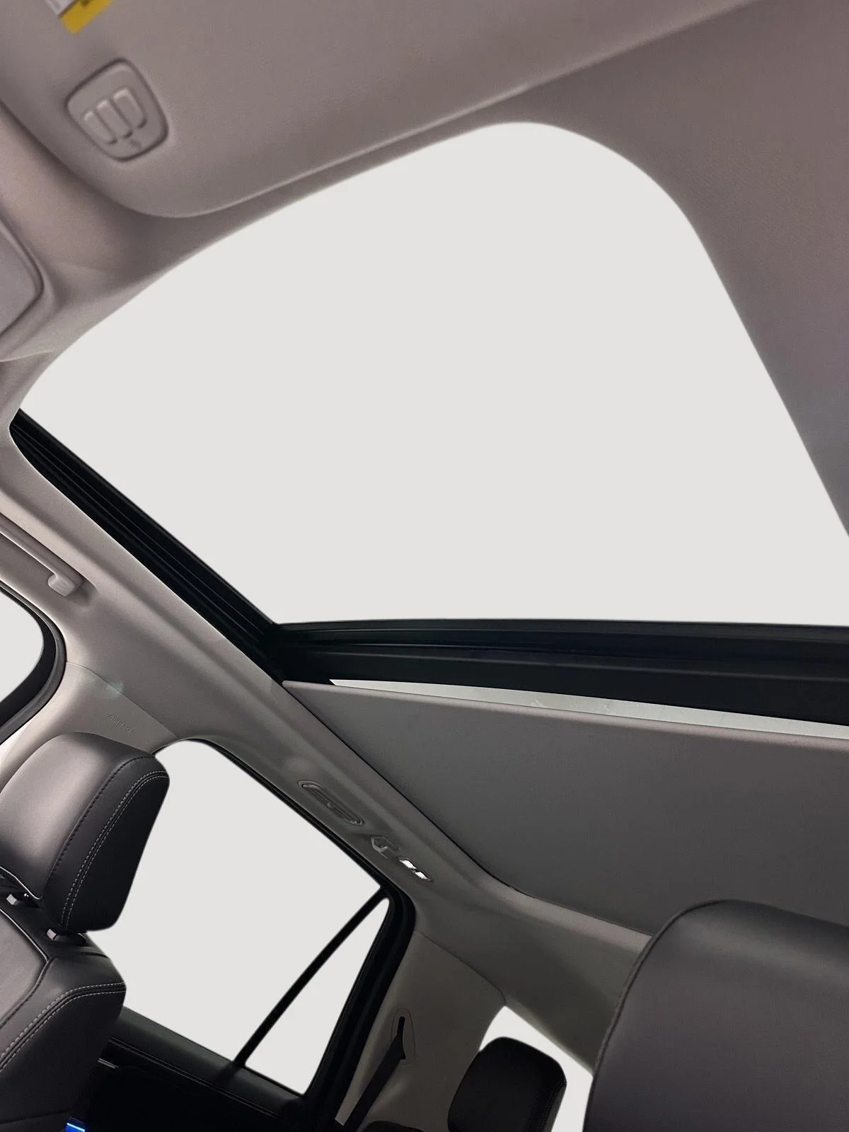 Used 2025 Oxford White Ford Platinum image 21