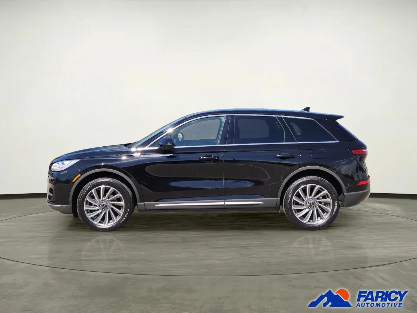 Used 2025 Infinite Black Metallic Clearcoat Lincoln Reserve image 2