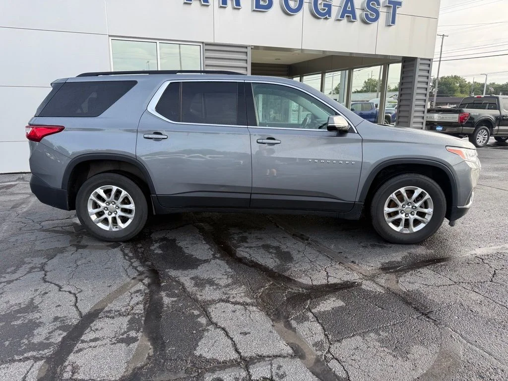 Used 2019 Gray Chevrolet 3LT image 5