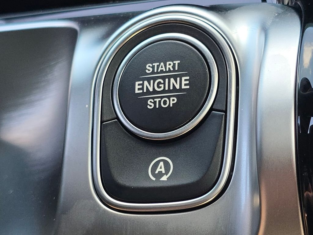 New 2026 Mountain Grey Metallic Mercedes-Benz GLB 250 image 37