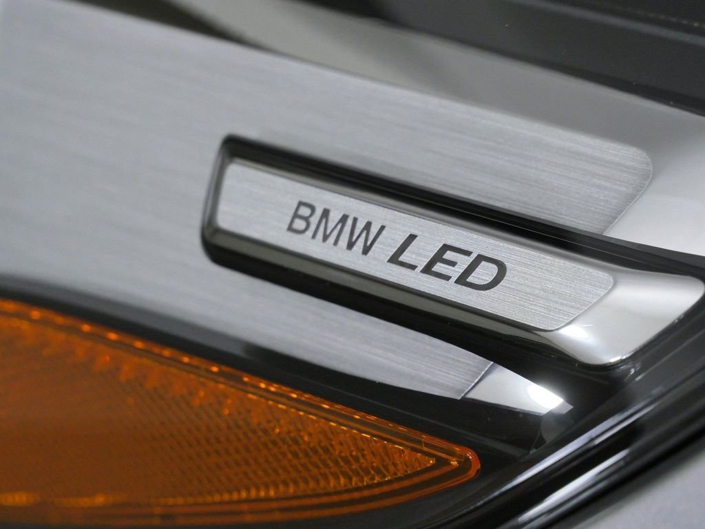 New 2026 Space Silver Metallic BMW xDrive28i image 4