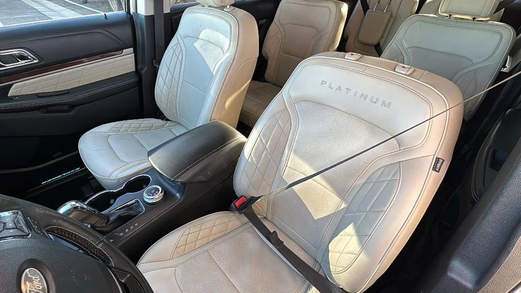 Used 2019 White Ford Platinum image 22