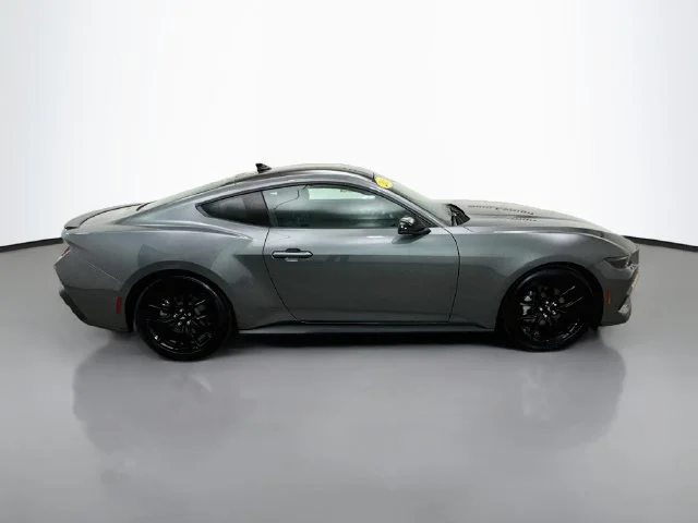 Used 2025 Gray Metallic Ford EcoBoost Premium image 8