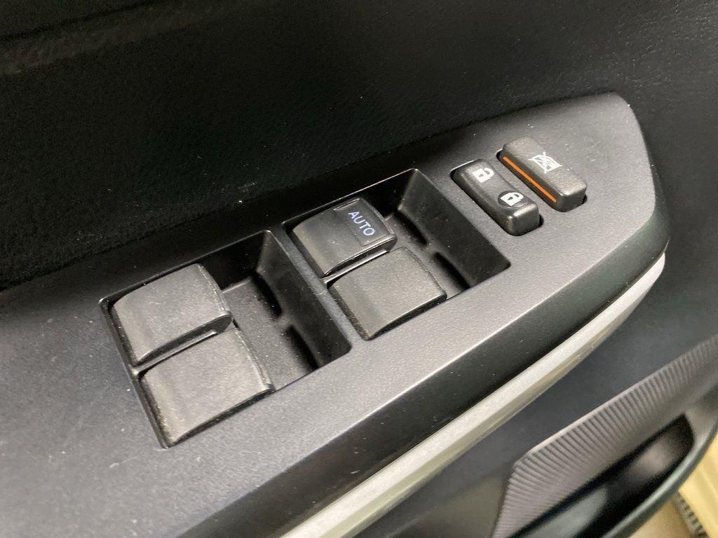 Used 2018 Quicksand Toyota SR5 image 14