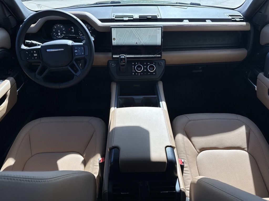 New 2026 Woolstone Green Land Rover S image 9