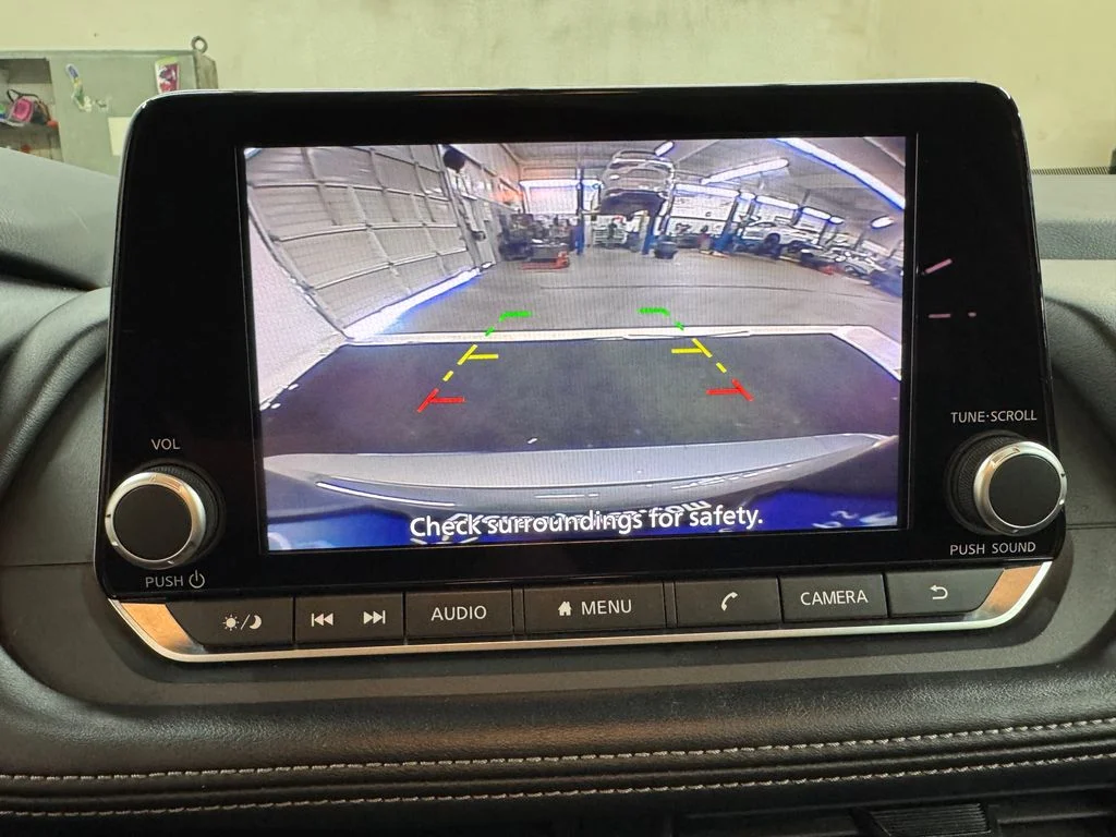 Used 2024 Gray Nissan S image 23
