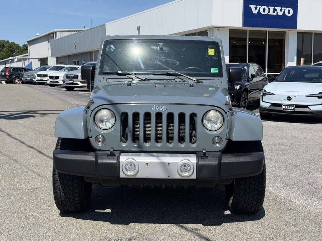Used 2014 Gray Jeep Unlimited Sahara image 21