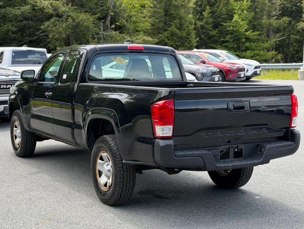 Used 2016 Black Toyota SR image 3