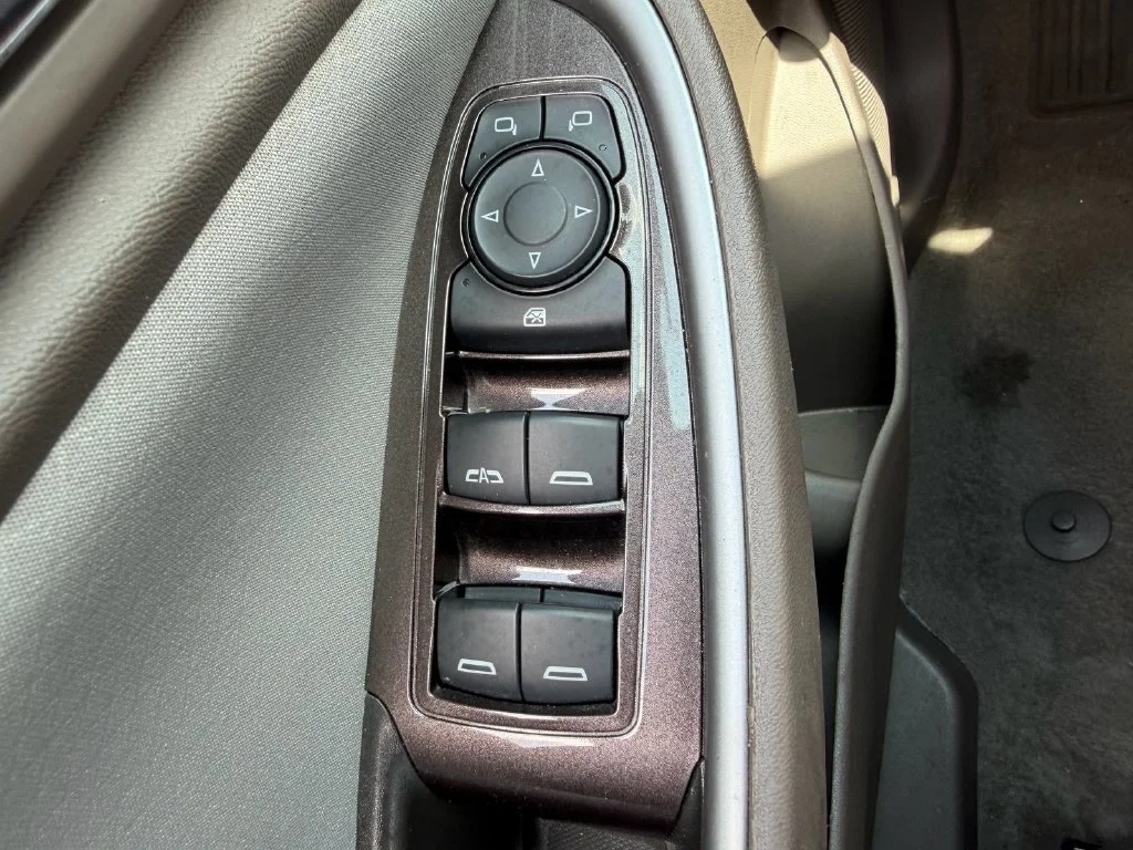 Used 2024 White Chevrolet LT image 31